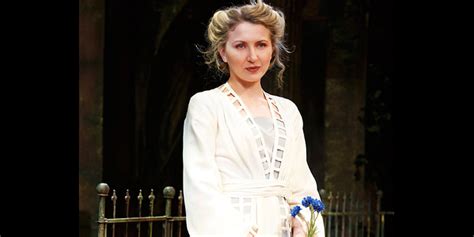 Nina Arianda on Chilling with Al Pacino & Getting。